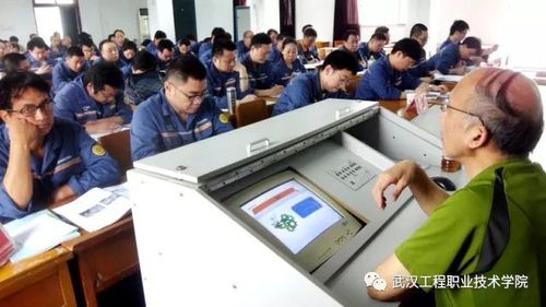 为钢铁主业提供最好的培训服务——记武汉工程职业技术学院凤凰山技能培训